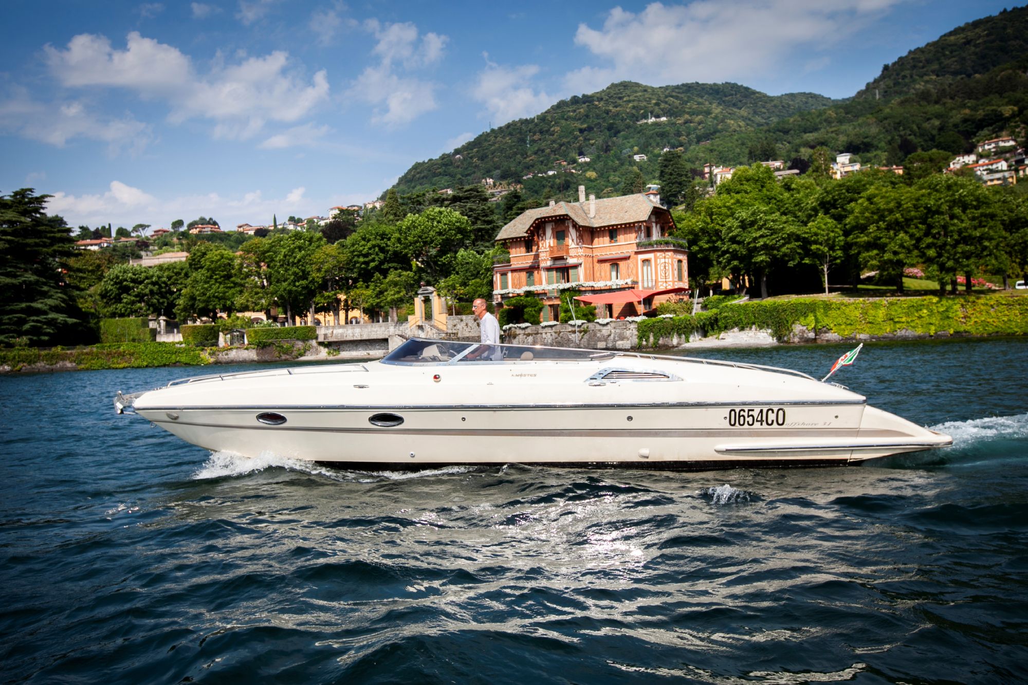 Mostes Offshore 31 - Como Lake Boat